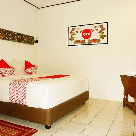 OYO 604 Cemara's Homestay Batu  Luaran gambar