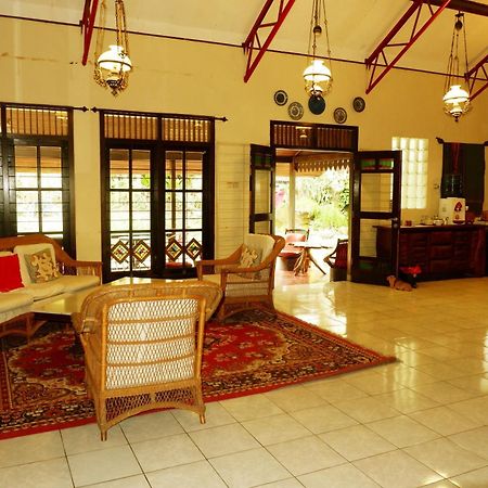 OYO 604 Cemara's Homestay Batu  Luaran gambar