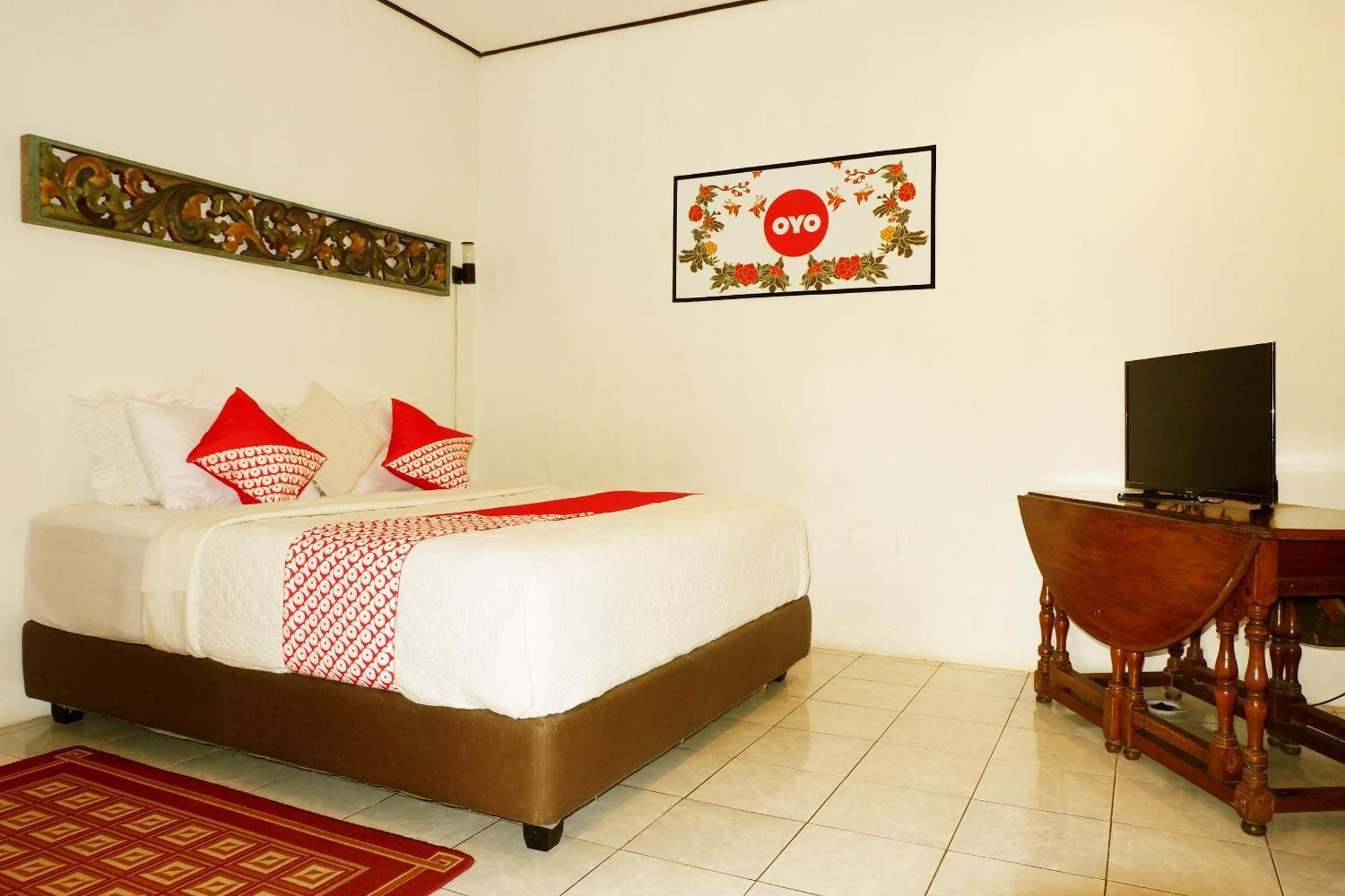 OYO 604 Cemara's Homestay Batu  Luaran gambar