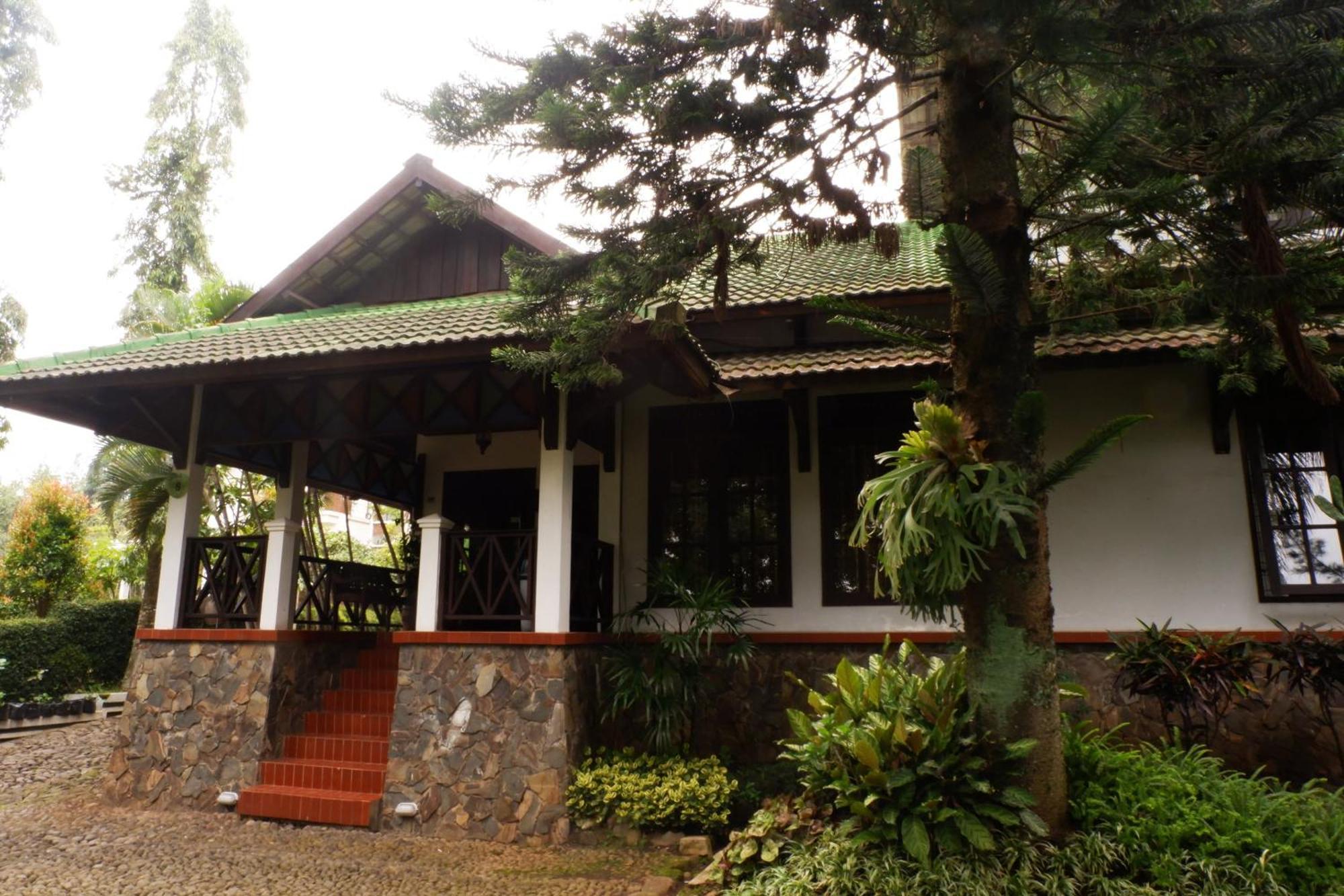 OYO 604 Cemara's Homestay Batu  Luaran gambar